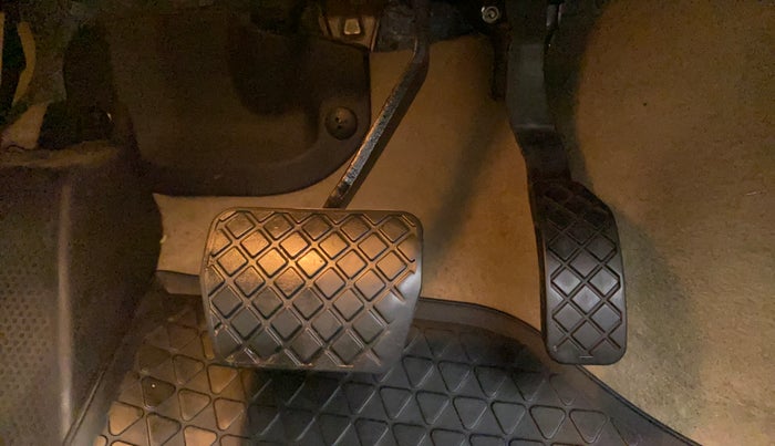 2018 Volkswagen Vento HIGHLINE PETROL AT, Petrol, Automatic, 89,684 km, Pedals