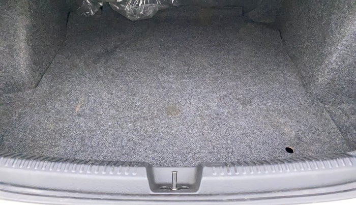 2018 Volkswagen Vento HIGHLINE PETROL AT, Petrol, Automatic, 89,684 km, Boot Inside