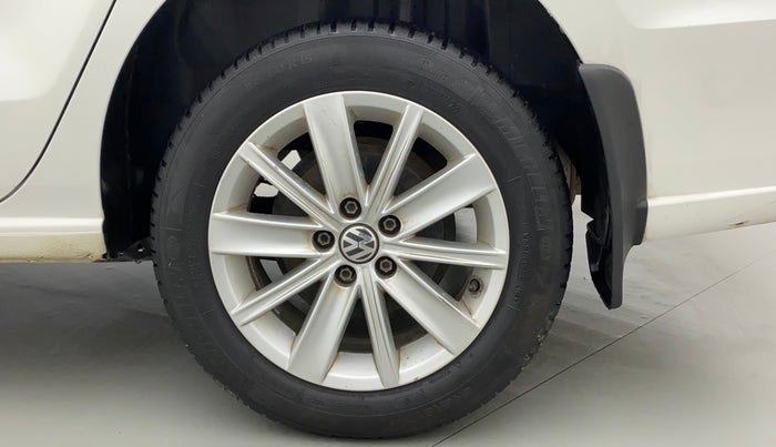 2018 Volkswagen Vento HIGHLINE PETROL AT, Petrol, Automatic, 89,684 km, Left Rear Wheel