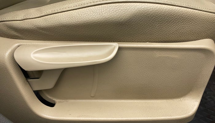 2018 Volkswagen Vento HIGHLINE PETROL AT, Petrol, Automatic, 89,684 km, Driver Side Adjustment Panel