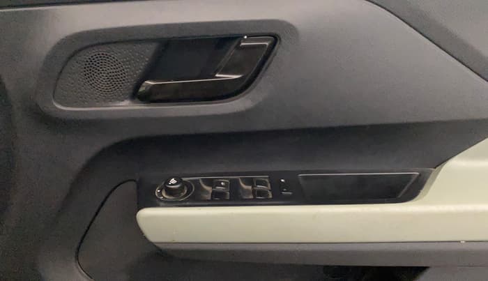 2024 Tata PUNCH ADVENTURE MT CNG , CNG, Manual, 38,155 km, Driver Side Door Panels Control