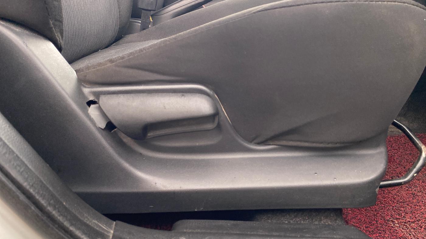 2014 Maruti Swift VXI, Petrol, Manual, 59,994 km, Driver Side Adjustment Panel