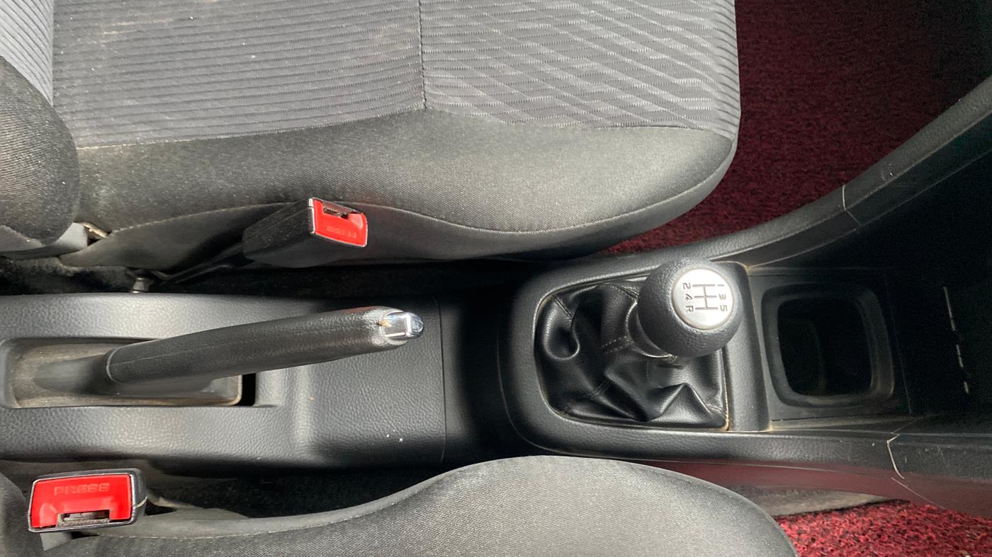 2014 Maruti Swift VXI, Petrol, Manual, 59,994 km, Gear Lever