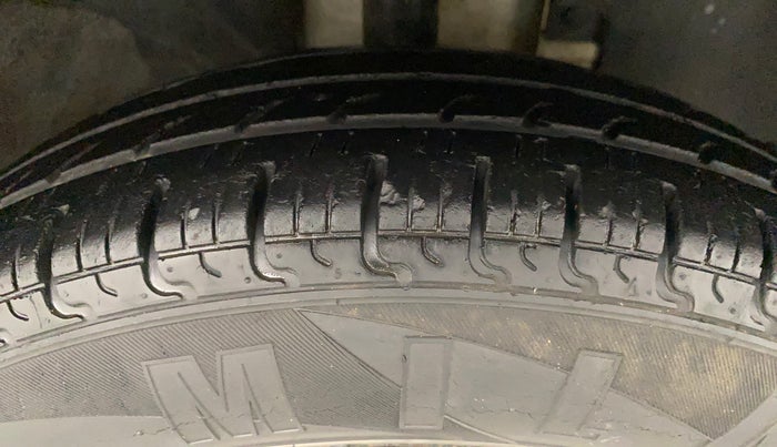 2016 Renault Kwid RXT 0.8, Petrol, Manual, 47,471 km, Right Front Tyre Tread