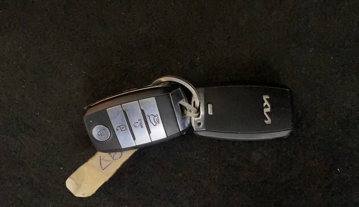 2023 KIA CARENS PRESTIGE PLUS 1.5 DIESEL 7 STR, Diesel, Manual, 48,843 km, Key Close Up