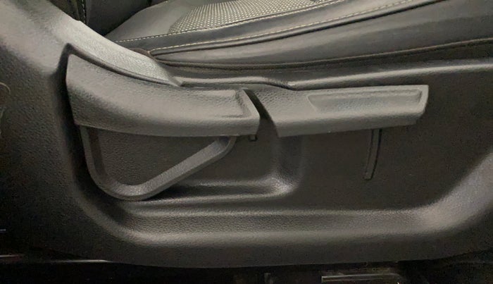 2023 KIA CARENS PRESTIGE PLUS 1.5 DIESEL 7 STR, Diesel, Manual, 48,843 km, Driver Side Adjustment Panel