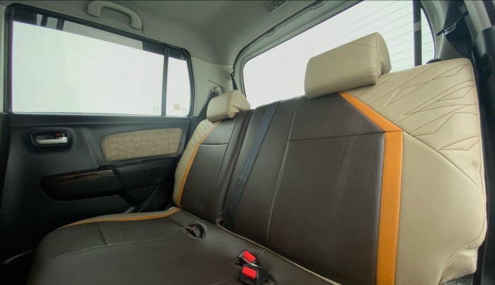 2018 Maruti Wagon R 1.0 VXI, Petrol, Manual, 34,027 km, Right Side Rear Door Cabin