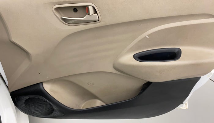 2019 Hyundai NEW SANTRO SPORTZ CNG, CNG, Manual, 29,208 km, Driver Side Door Panels Control