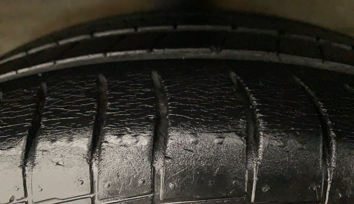 2019 Hyundai NEW SANTRO SPORTZ CNG, CNG, Manual, 29,208 km, Right Rear Tyre Tread