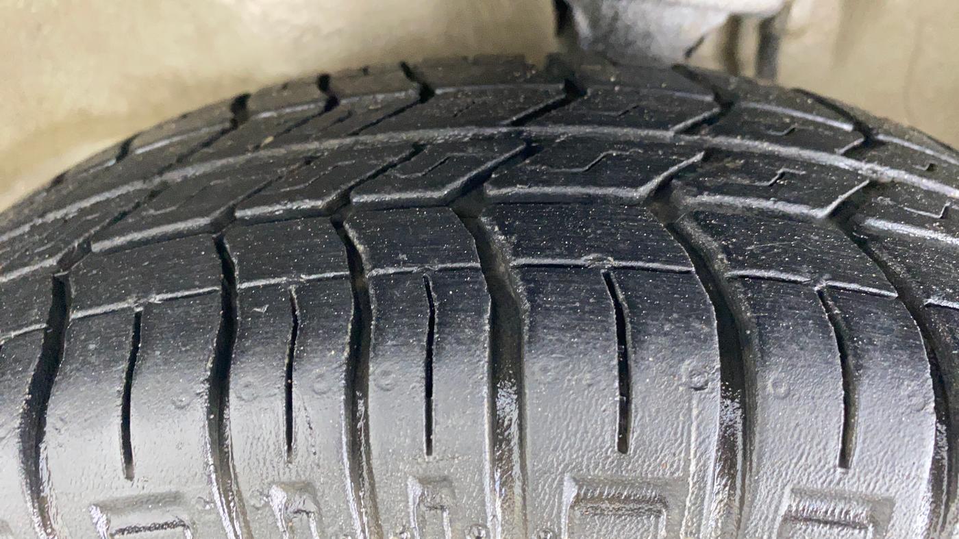 2019 Maruti Alto 800 LXI, Petrol, Manual, 17,155 km, Left Front Tyre Tread