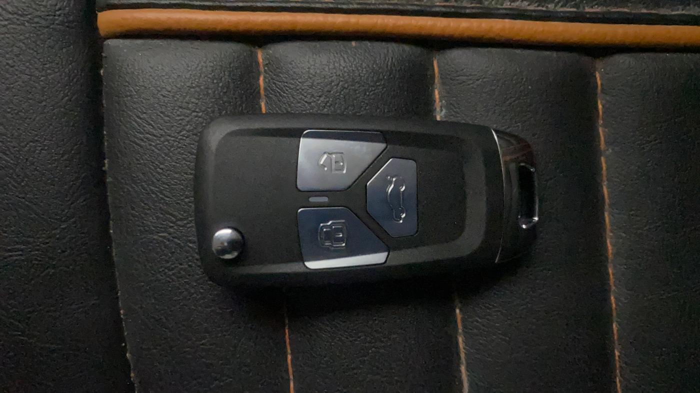 2019 Tata TIAGO NRG PETROL, Petrol, Manual, 53,841 km, Key Close Up