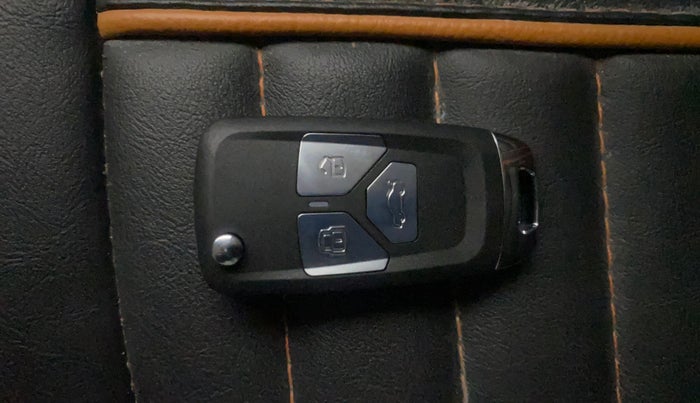 2019 Tata TIAGO NRG PETROL, Petrol, Manual, 53,841 km, Key Close Up