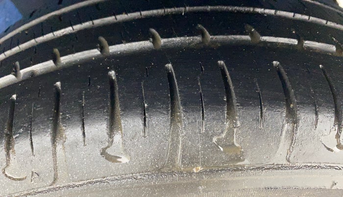 2017 Hyundai Grand i10 SPORTZ 1.2 KAPPA VTVT, Petrol, Manual, 42,010 km, Left Rear Tyre Tread