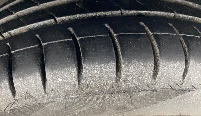 2017 Hyundai Grand i10 SPORTZ 1.2 KAPPA VTVT, Petrol, Manual, 42,010 km, Left Front Tyre Tread