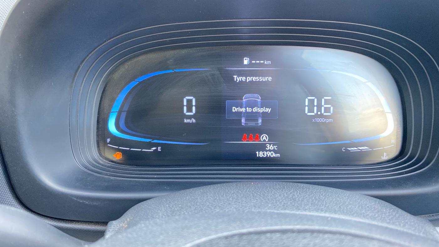 2024 Hyundai VENUE SX 1.2 PETROL, Petrol, Manual, 18,371 km, Odometer Image