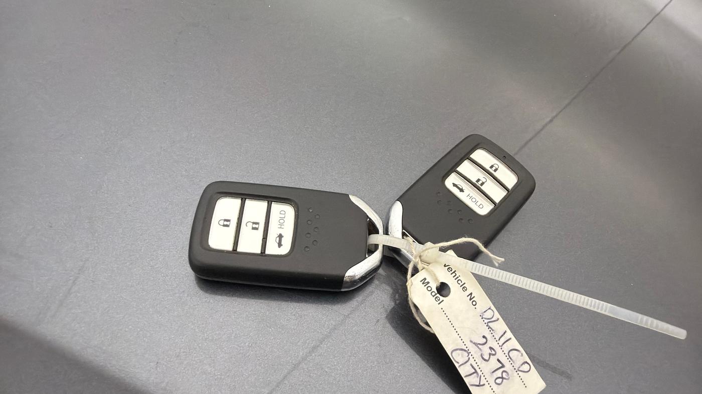 2022 Honda City 1.5L I-VTEC V MT 5TH GEN, Petrol, Manual, 75,501 km, Key Close Up