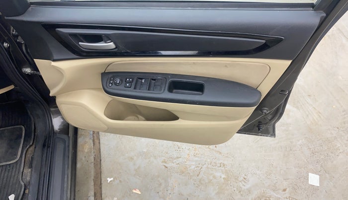 2019 Honda Amaze 1.2L I-VTEC VX, Petrol, Manual, 83,907 km, Driver Side Door Panels Control