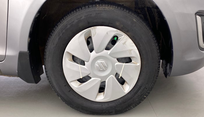 2016 Maruti Swift VXI D, Petrol, Manual, 24,404 km, Right Front Wheel