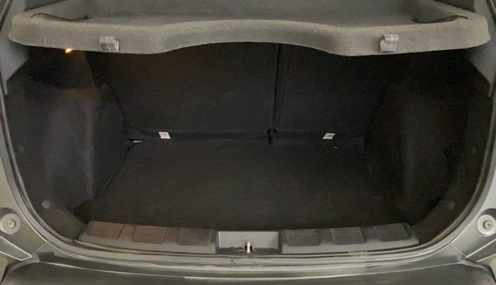 2021 Tata NEXON XZ PLUS DIESEL, Diesel, Manual, 68,460 km, Boot Inside