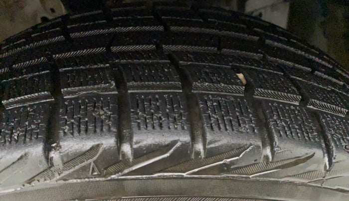 2013 Honda Brio S MT, Petrol, Manual, 52,761 km, Left Front Tyre Tread