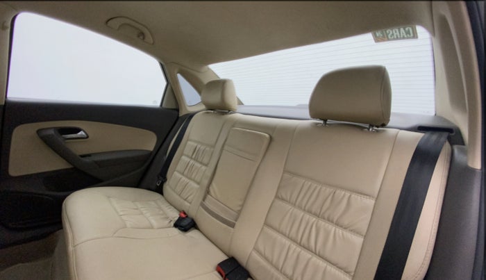 2011 Volkswagen Vento HIGHLINE 1.6 MPI, Petrol, Manual, 98,549 km, Right Side Rear Door Cabin