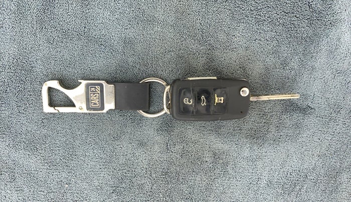 2011 Volkswagen Vento HIGHLINE 1.6 MPI, Petrol, Manual, 98,549 km, Lock system - Remote key not working