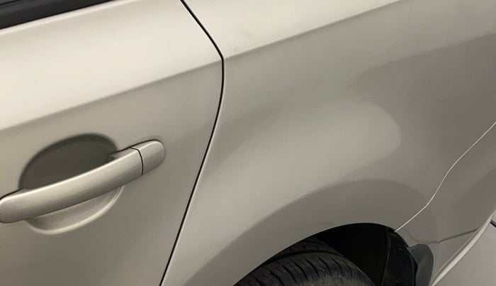 2011 Volkswagen Vento HIGHLINE 1.6 MPI, Petrol, Manual, 98,549 km, Left quarter panel - Paint has minor damage