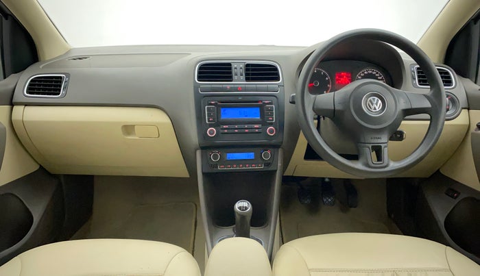 2011 Volkswagen Vento HIGHLINE 1.6 MPI, Petrol, Manual, 98,549 km, Dashboard