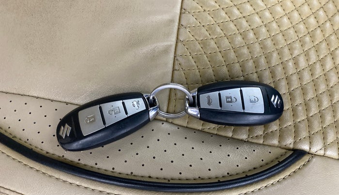 2015 Maruti Swift Dzire ZXI, Petrol, Manual, 88,388 km, Key Close Up