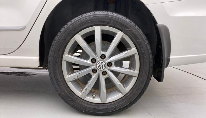 2018 Volkswagen Vento HIGHLINE 1.5 AT, Diesel, Automatic, 1,07,492 km, Left Rear Wheel
