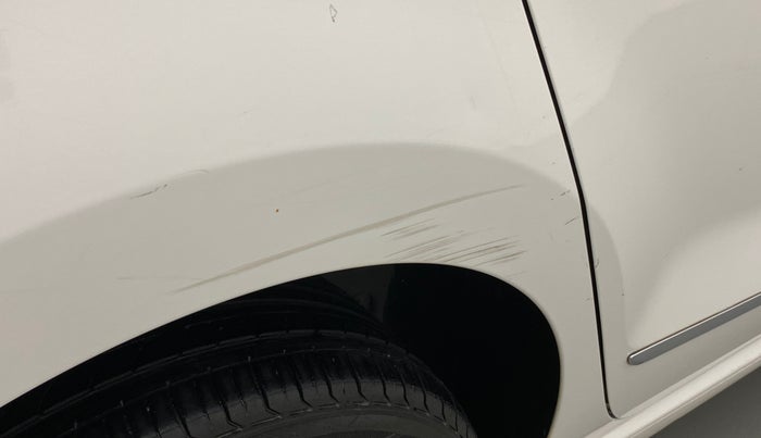 2018 Volkswagen Vento HIGHLINE 1.5 AT, Diesel, Automatic, 1,07,492 km, Right quarter panel - Minor scratches
