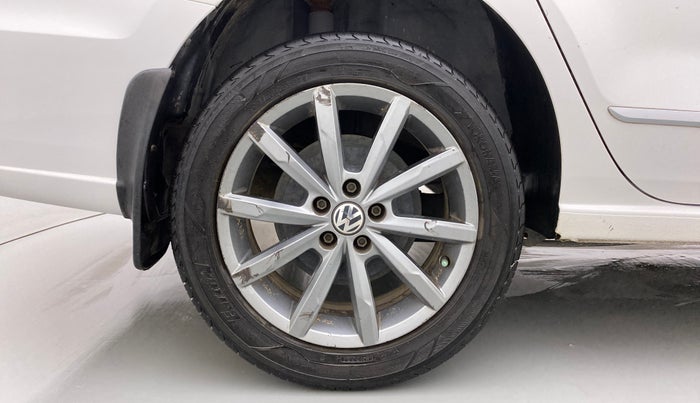 2018 Volkswagen Vento HIGHLINE 1.5 AT, Diesel, Automatic, 1,07,492 km, Right Rear Wheel