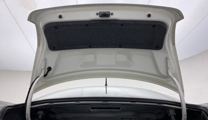 2018 Volkswagen Vento HIGHLINE 1.5 AT, Diesel, Automatic, 1,07,492 km, Boot Door Open