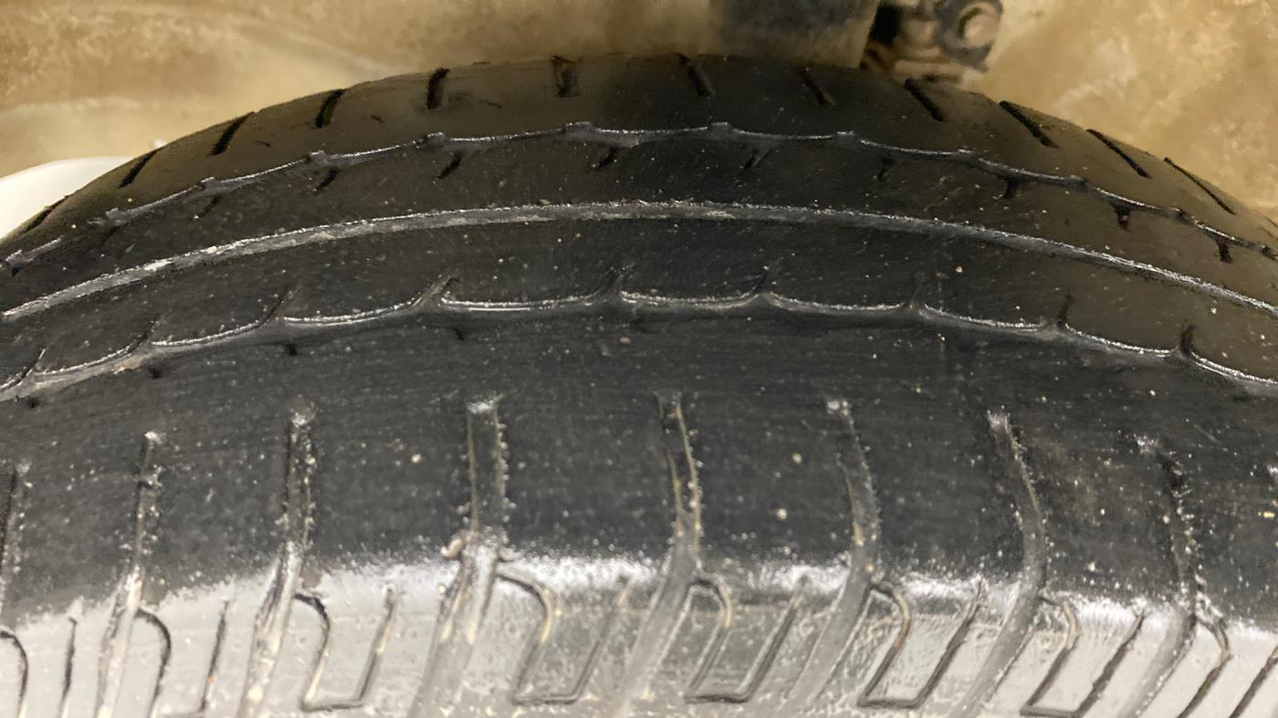 2018 Maruti Wagon R 1.0 VXI, Petrol, Manual, 35,691 km, Left Front Tyre Tread
