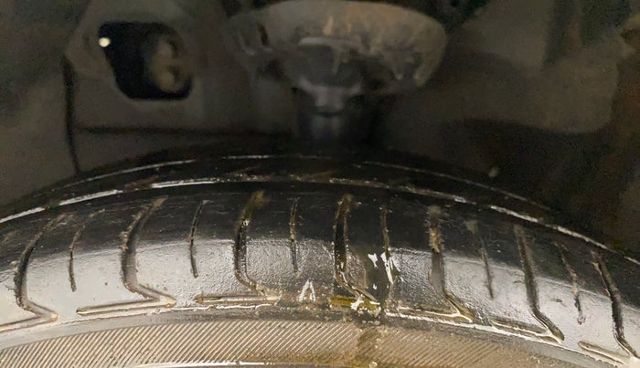 2019 Hyundai NEW SANTRO SPORTZ CNG, CNG, Manual, 94,636 km, Left Front Tyre Tread