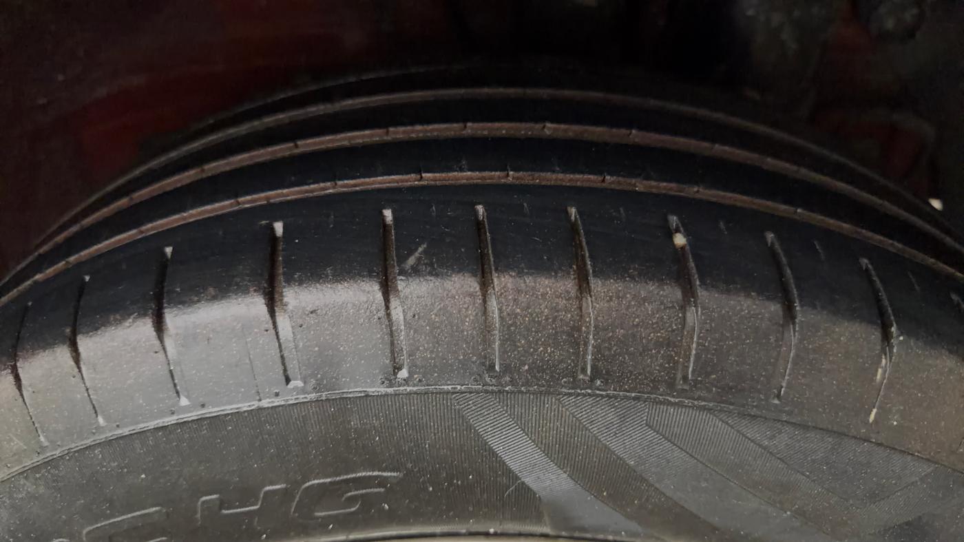 2016 Hyundai Elite i20 MAGNA 1.2, Petrol, Manual, 69,652 km, Left Rear Tyre Tread