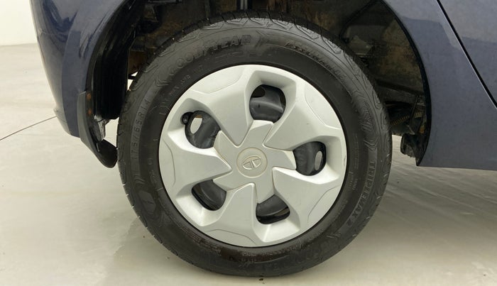2022 Tata Tiago XT CNG 1.2 RTN, CNG, Manual, 10,993 km, Right Rear Wheel