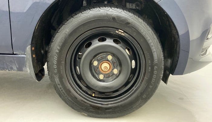 2022 Tata Tiago XT CNG 1.2 RTN, CNG, Manual, 10,993 km, Right Front Wheel