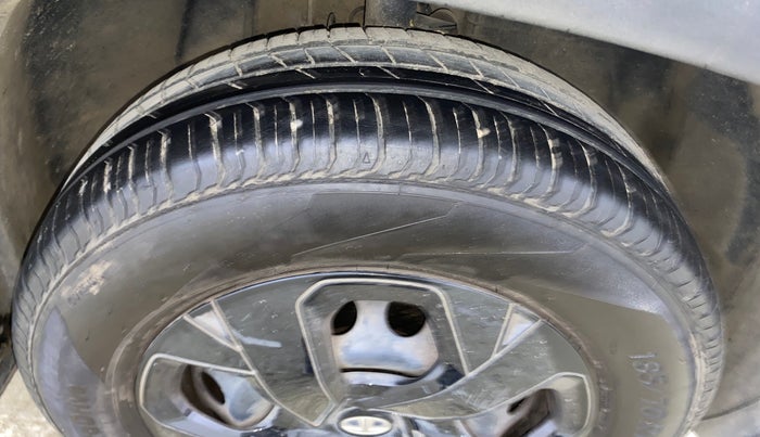 2023 Tata PUNCH ADVENTURE MT, Petrol, Manual, 21,153 km, Right Front Tyre Tread