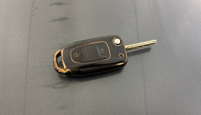 2023 Tata PUNCH ADVENTURE MT, Petrol, Manual, 21,153 km, Key Close Up