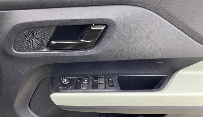 2023 Tata PUNCH ADVENTURE MT, Petrol, Manual, 21,153 km, Driver Side Door Panels Control