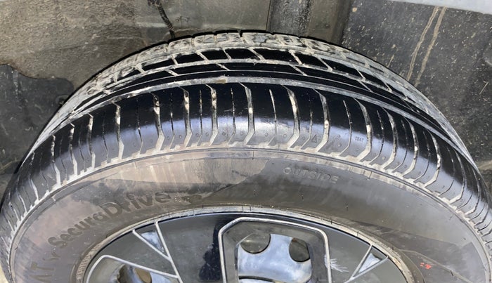 2023 Tata PUNCH ADVENTURE MT, Petrol, Manual, 21,153 km, Left Rear Tyre Tread