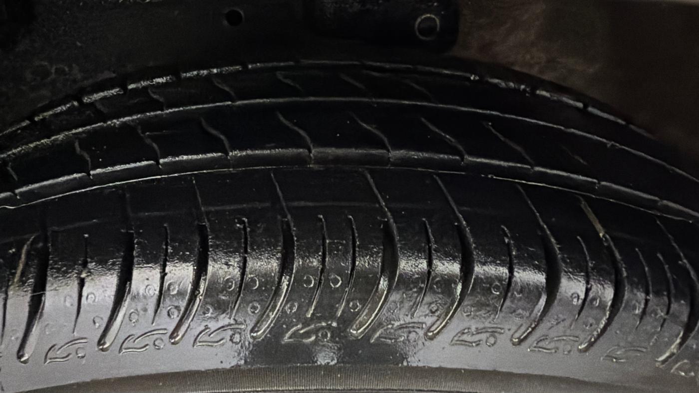 2016 Maruti Celerio VXI, Petrol, Manual, 44,551 km, Left Front Tyre Tread
