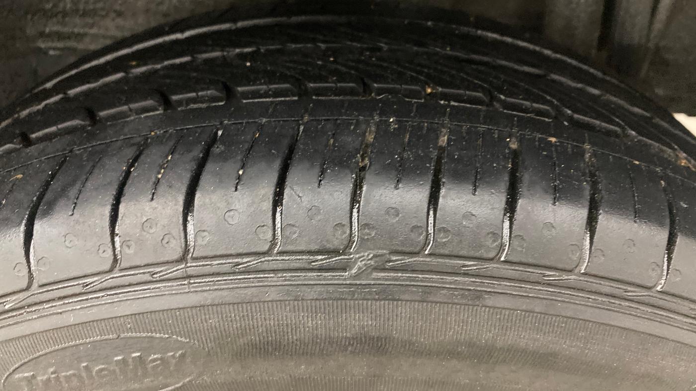 2018 Toyota YARIS G CVT, Petrol, Automatic, 10,000 km, Left Rear Tyre Tread