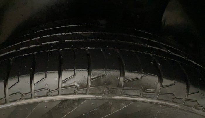 2018 Hyundai Creta SX AT 1.6 PETROL, Petrol, Automatic, 71,824 km, Left Rear Tyre Tread