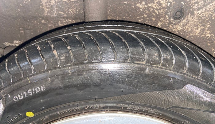 2018 Maruti Celerio ZXI, CNG, Manual, 56,814 km, Right Rear Tyre Tread