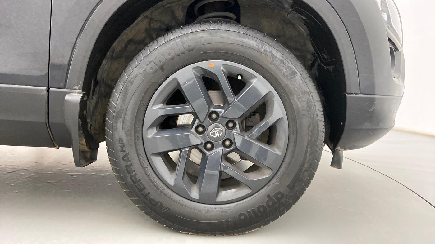 2022 Tata Harrier XT PLUS 2.0L KRYOTEC DARK EDITON, Diesel, Manual, 51,331 km, Right Front Wheel