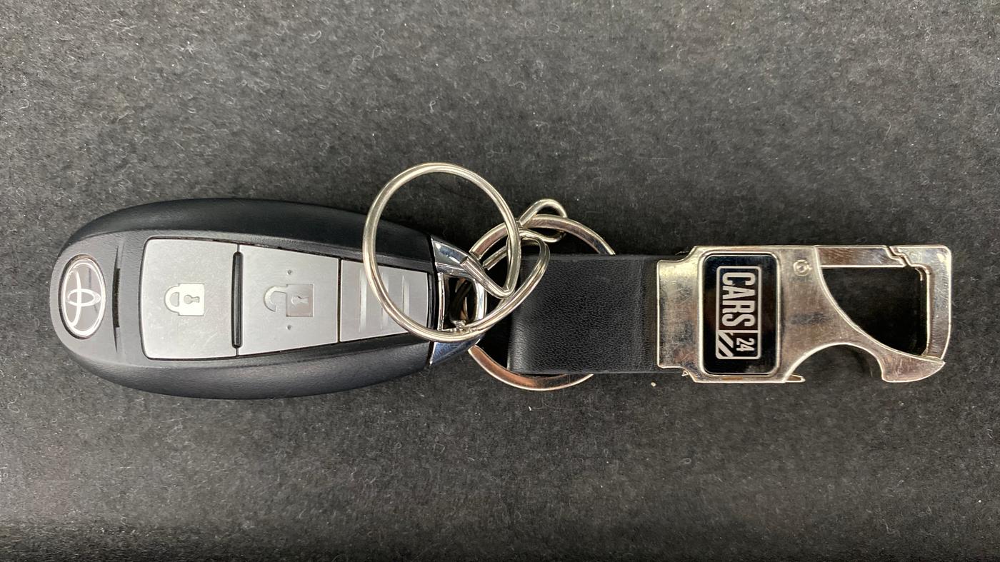 2021 Toyota URBAN CRUISER PREMIUM MT, Petrol, Manual, 20,580 km, Key Close Up