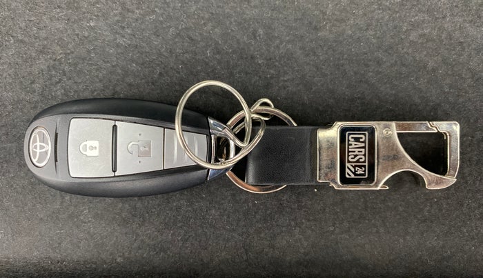 2021 Toyota URBAN CRUISER PREMIUM MT, Petrol, Manual, 20,580 km, Key Close Up