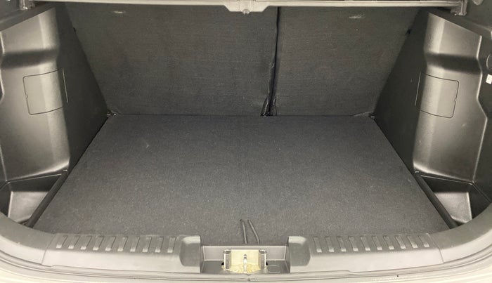 2021 Toyota URBAN CRUISER PREMIUM MT, Petrol, Manual, 20,580 km, Boot Inside